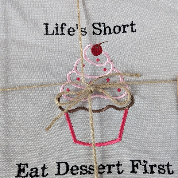 NWT Alamode Home Cupcake Kitchen Apron "Life's Short Ear Dessert First" - Picture 3 of 5